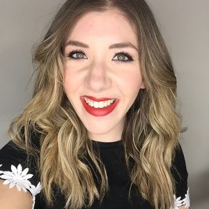 Meet your Posher, Madeline